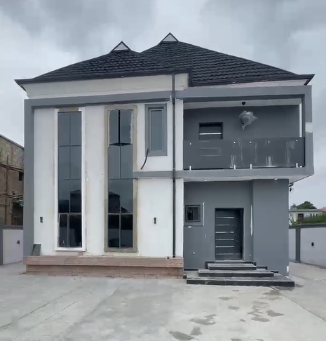 Newly Built 5-Bedroom Duplex with BQ